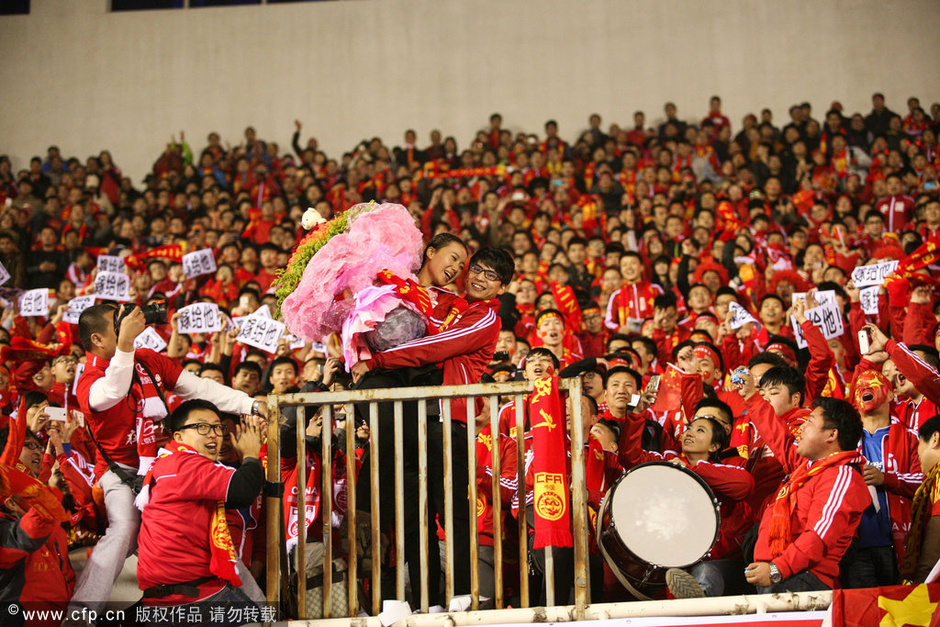 关于武汉三镇训练开放日；集结日完成体检引欢呼；NBA季后赛在即；细节决定成败的信息