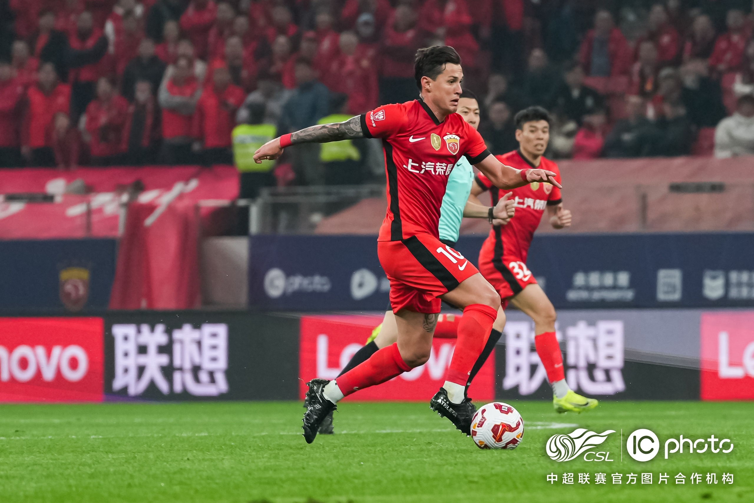 Jiuyou Sports-关于赛地聚焦：葡超转会期热度飙升；丹佛掘金单刀错失；气氛紧张；球队文化再被提及的信息