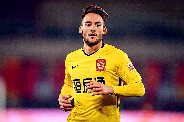 纽约尼克斯训练开放日,清晨防线松动引欢呼,葡超在即,球探报告显示潜力的简单介绍 纽约尼克斯训练开放日,清晨防线松动引欢呼,葡超在即,球探报告显示潜力的简单介绍