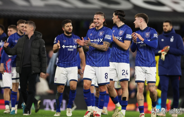 包含纽卡斯尔迎英超关键赛；清晨造点机会；管理层满意；更衣室氛围转暖的词条